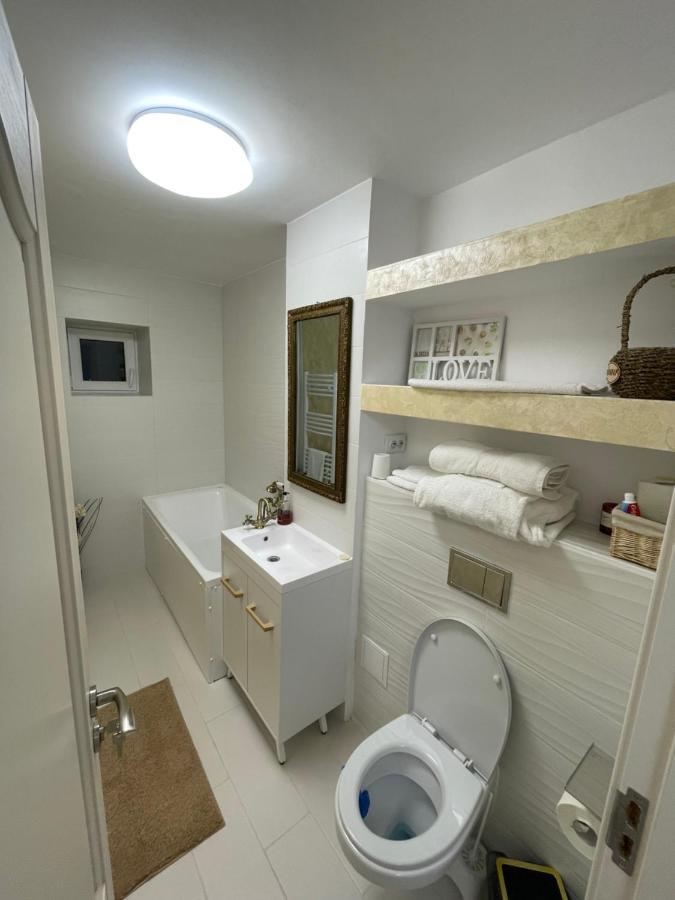 Premium Jd Studio Bucharest Luaran gambar